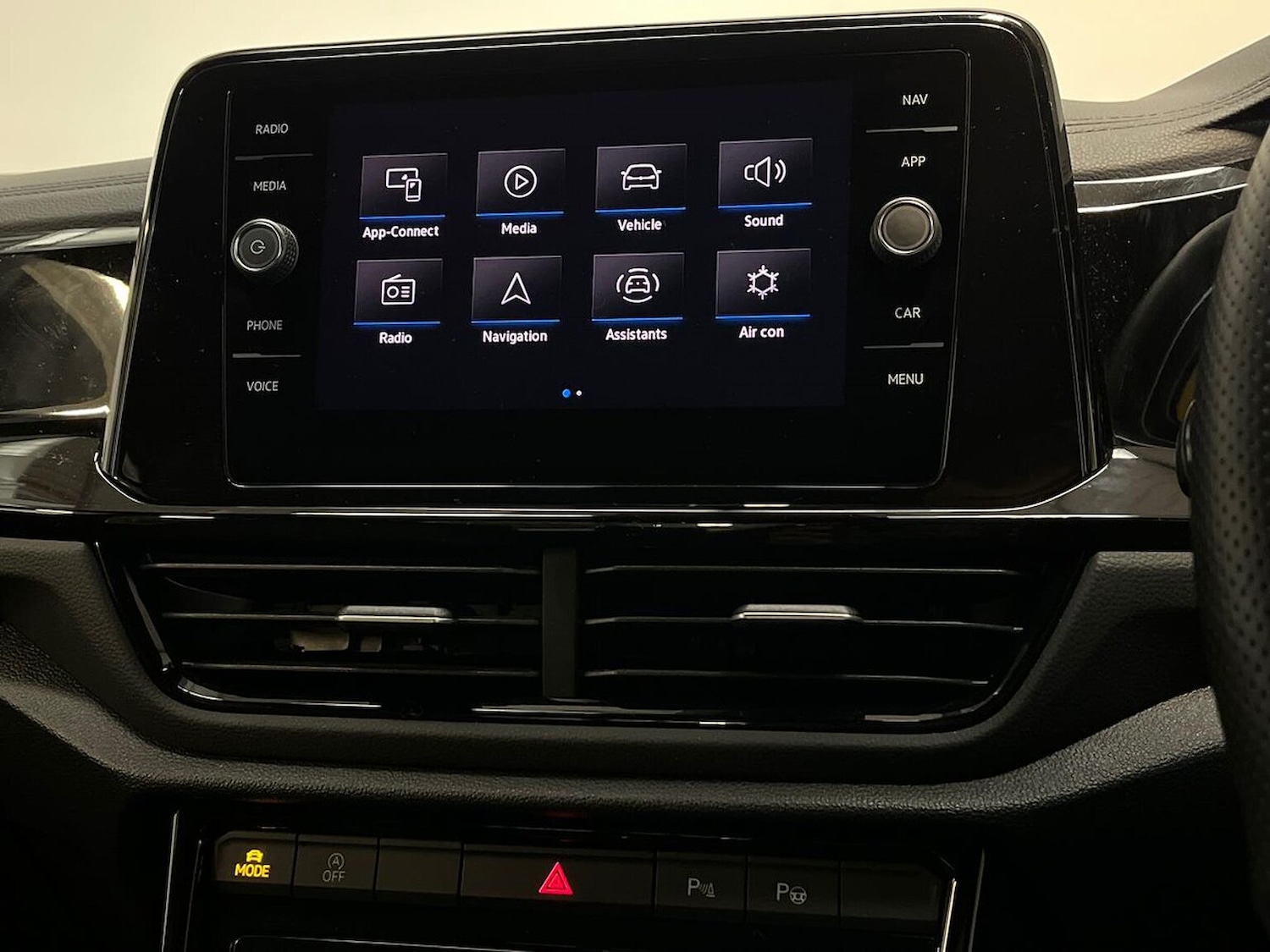 Used Volkswagen T-Roc 2023 for sale - 76144316: Photo 11