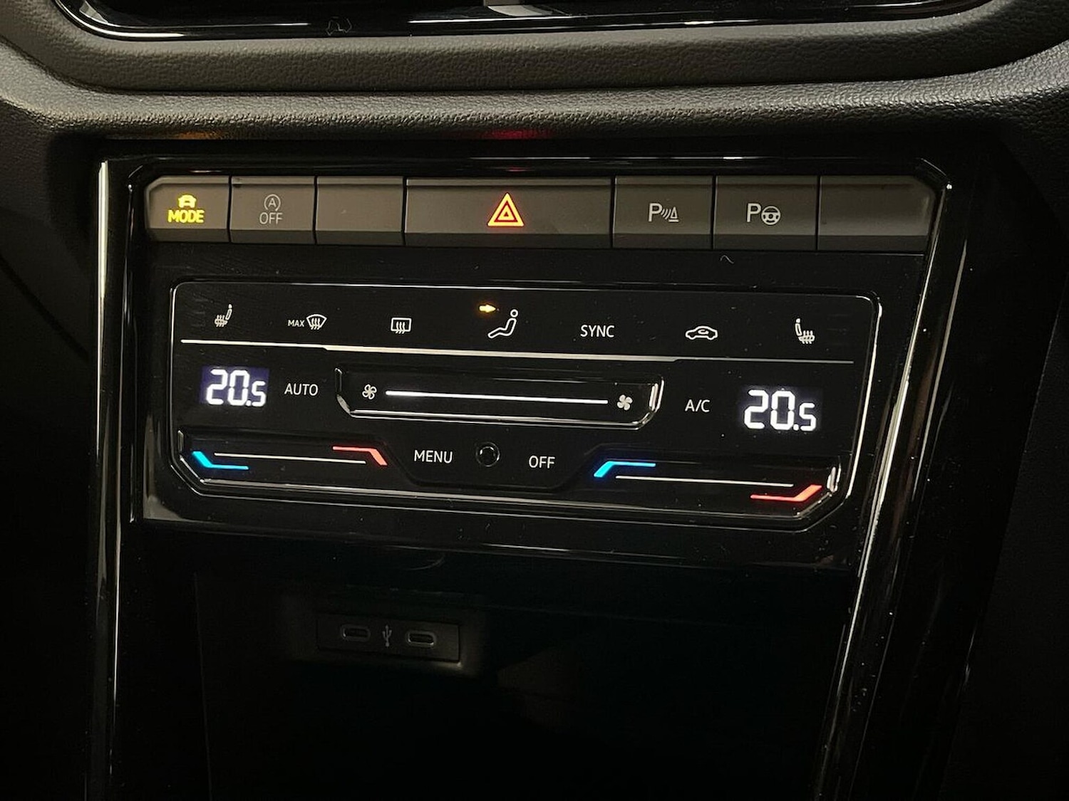 Used Volkswagen T-Roc 2023 for sale - 76144316: Photo 12