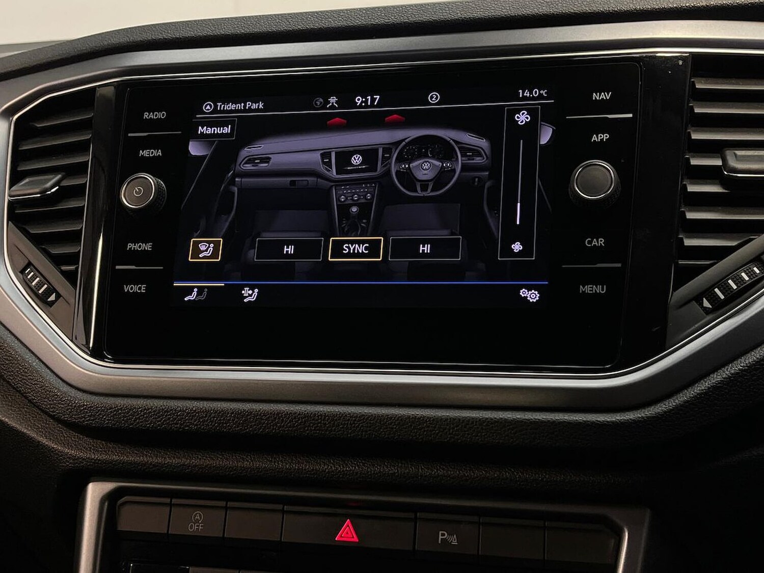 Used Volkswagen T-Roc 2022 for sale - 76057888: Photo 31