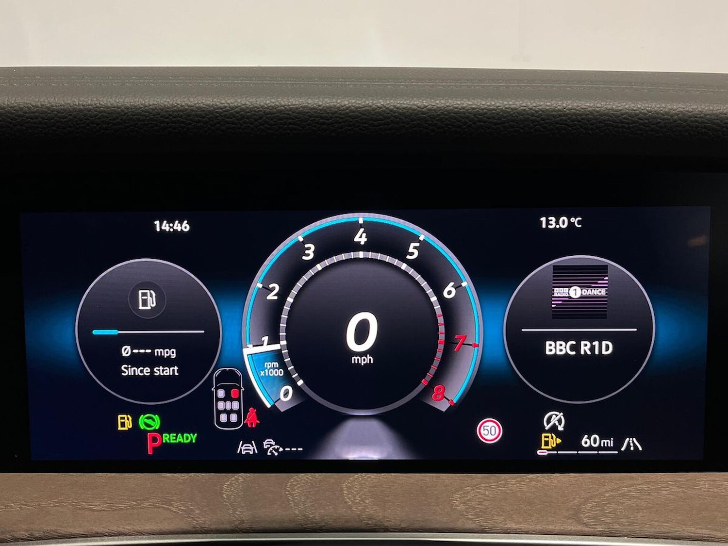 Used Volkswagen Touran 2025 for sale - 77616674: Photo 10