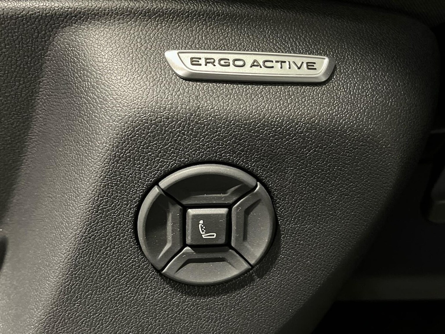 Used Volkswagen Touran 2025 for sale - 77616674: Photo 30