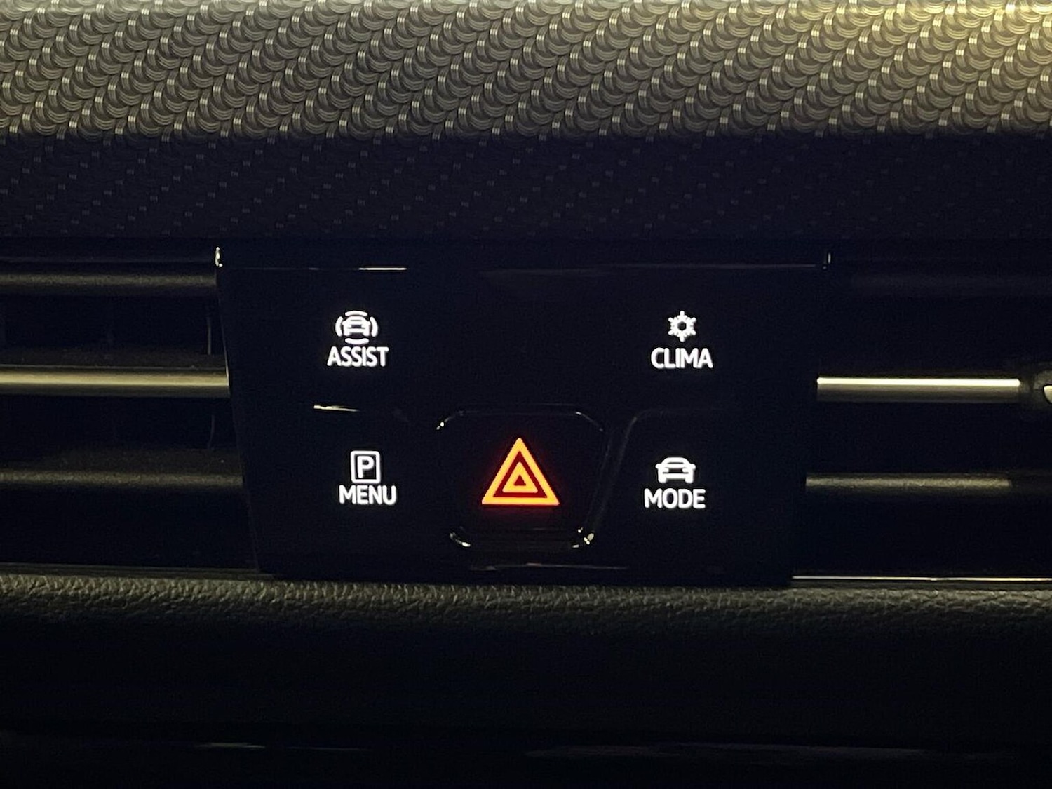 Used Volkswagen Golf 2023 for sale - 76490508: Photo 30