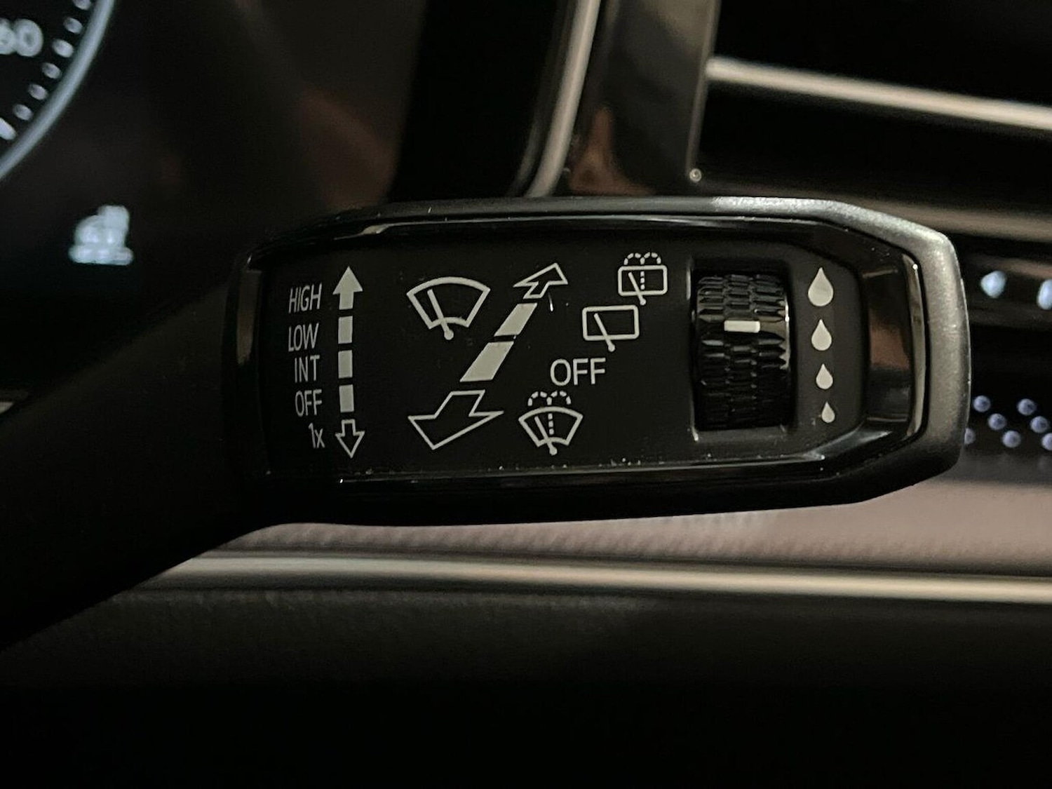 Used Volkswagen Touareg 2021 for sale - 77023472: Photo 30