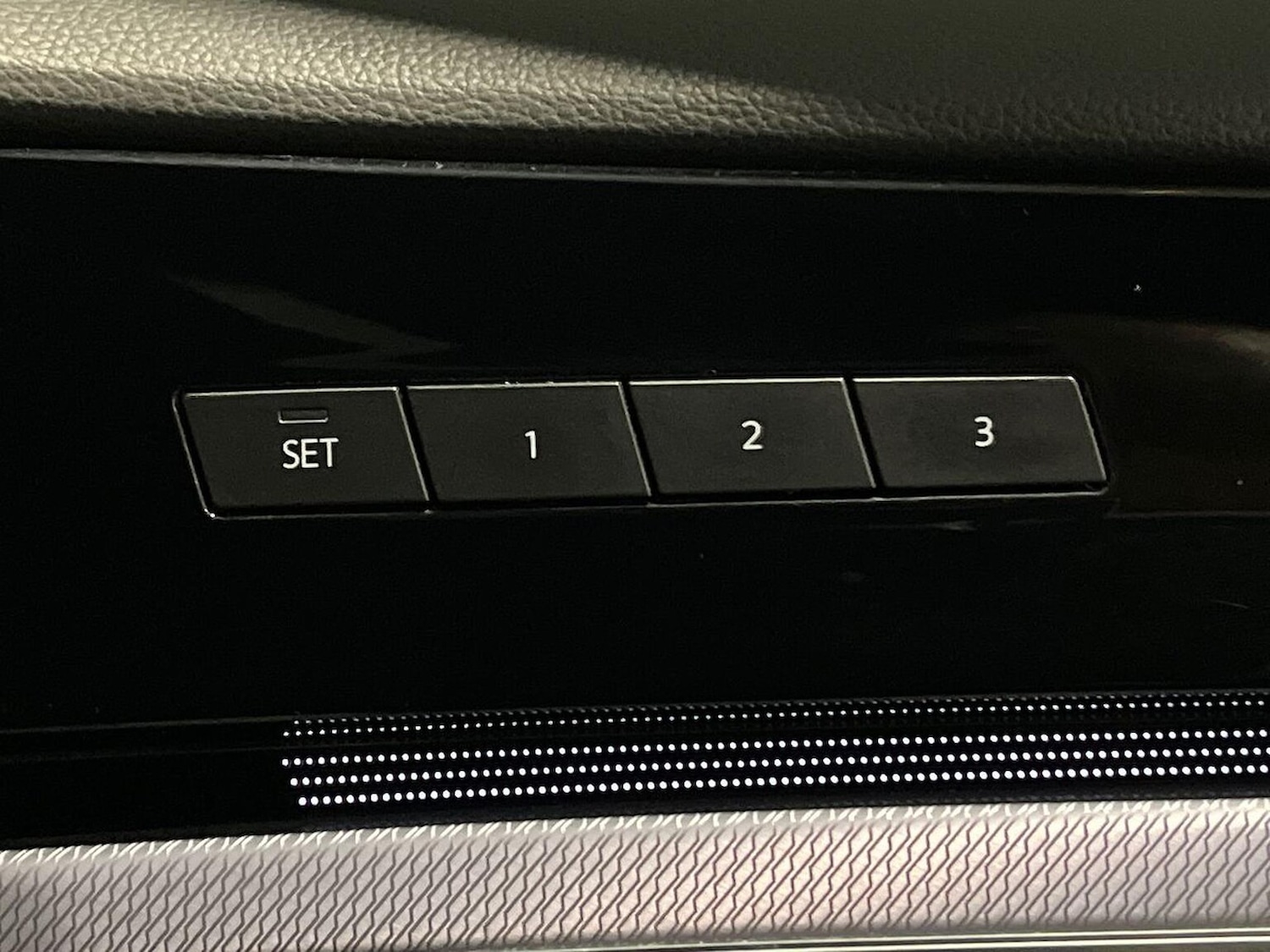 Used Volkswagen Touareg 2021 for sale - 77023472: Photo 33