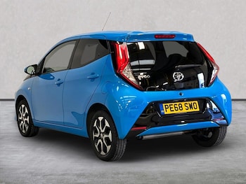 Used Toyota AYGO 2018 for sale - 76628201: Photo