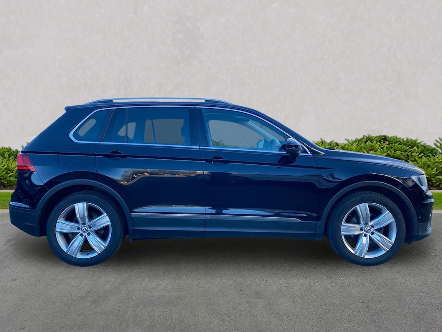 Used Volkswagen Tiguan 2020 for sale - 77023476: Photo 5