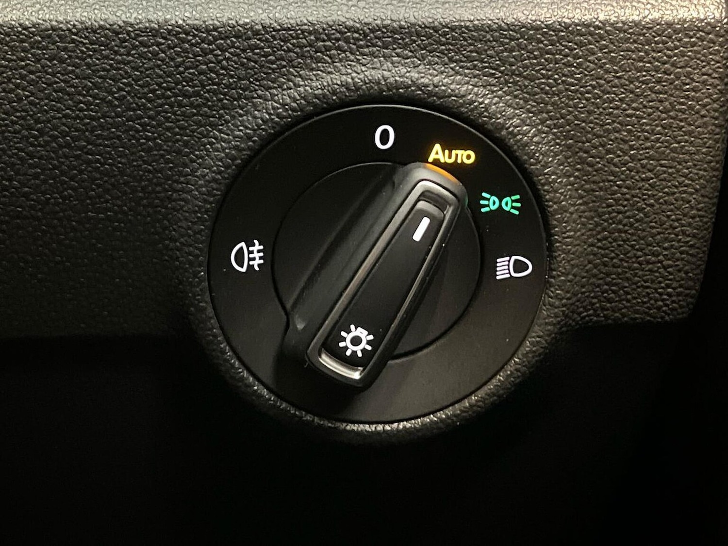 Used Volkswagen T-Roc 2022 for sale - 76478183: Photo 22