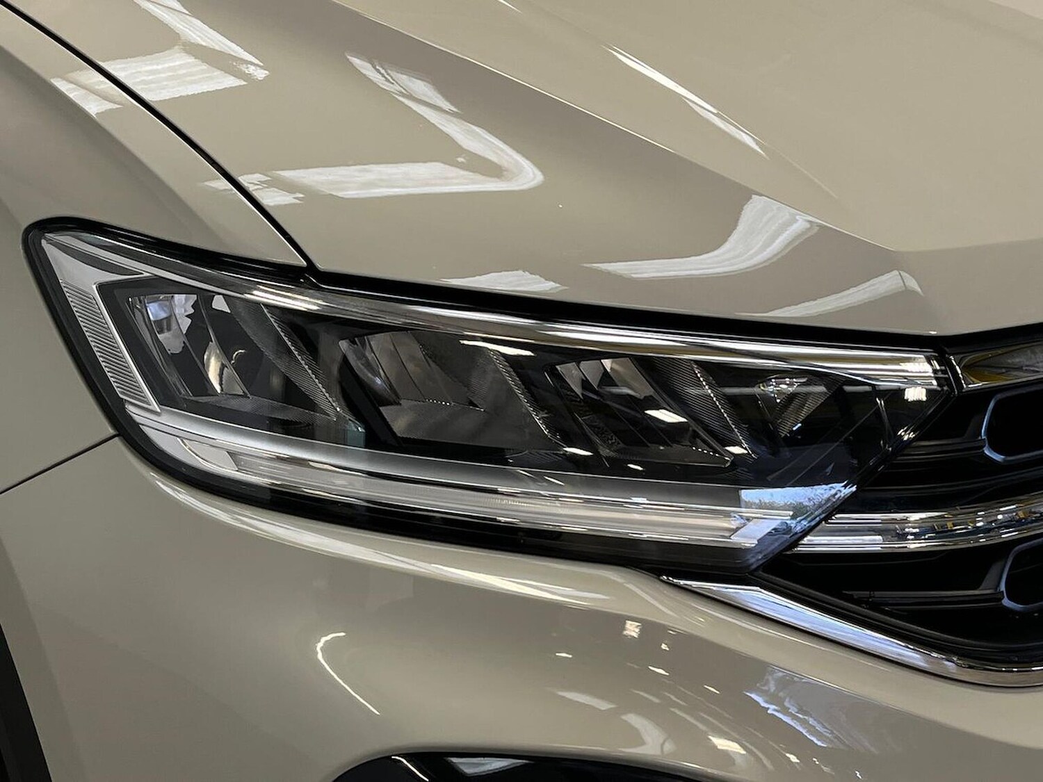 Used Volkswagen T-Roc 2022 for sale - 76478183: Photo 34