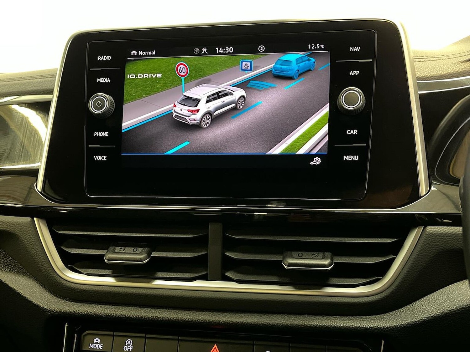 Used Volkswagen T-Roc 2022 for sale - 76478183: Photo 38