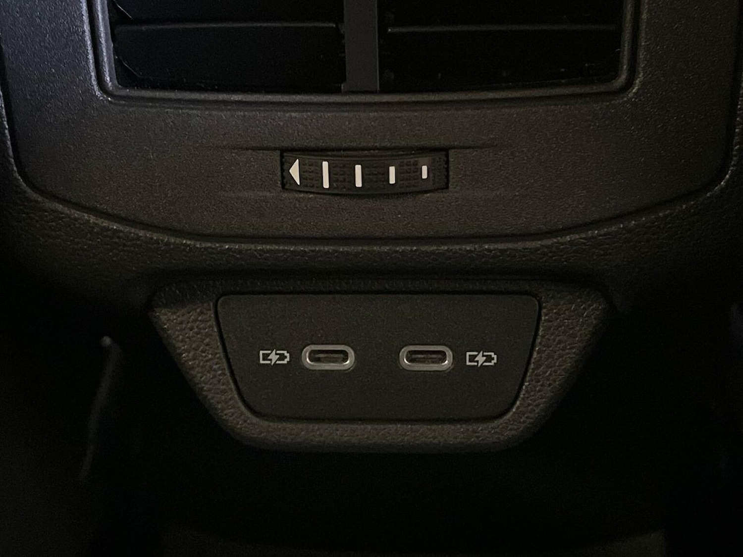 Used Volkswagen T-Roc 2022 for sale - 76478183: Photo 39