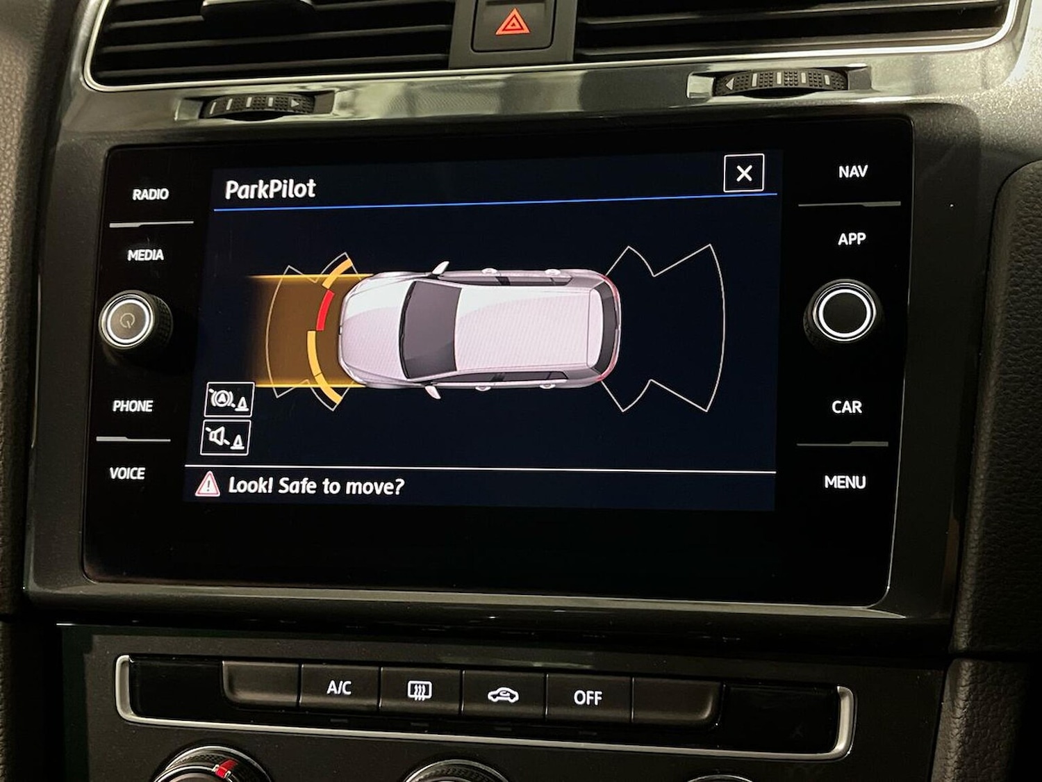 Used Volkswagen Golf 2019 for sale - 77056869: Photo 25