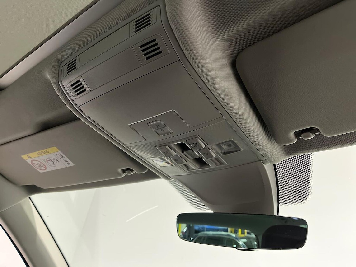 Used Volkswagen Tiguan 2018 for sale - 76969990: Photo 14