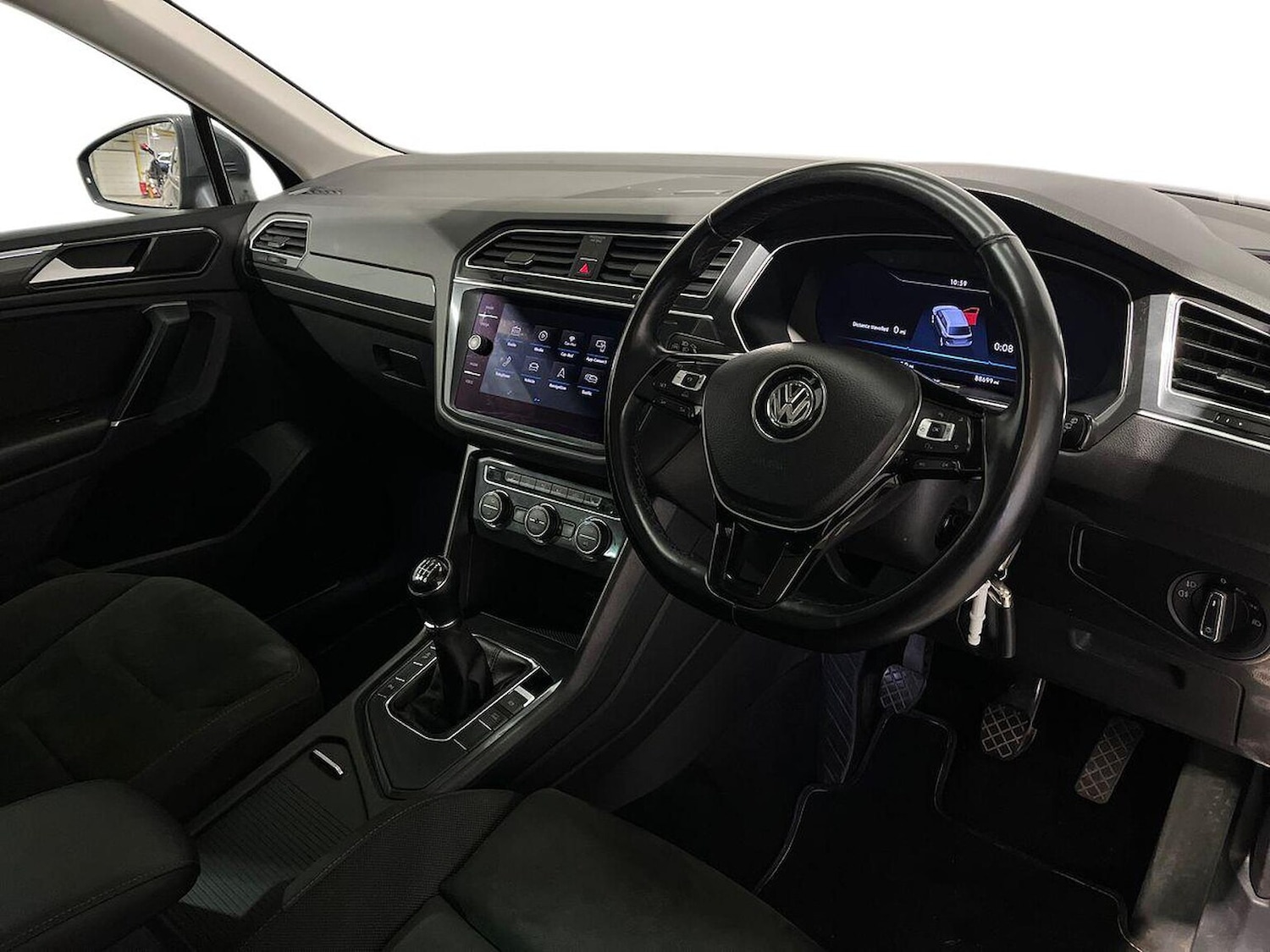 Used Volkswagen Tiguan 2018 for sale - 76969990: Photo 15