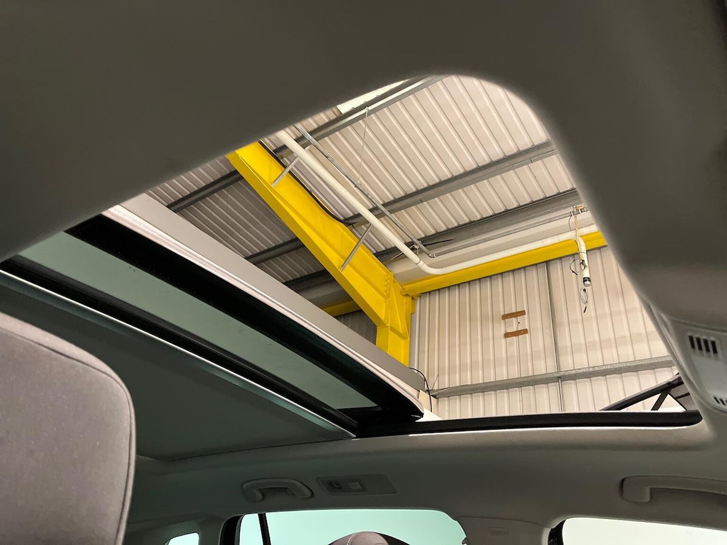 Used Volkswagen Tiguan 2018 for sale - 76969990: Photo 32