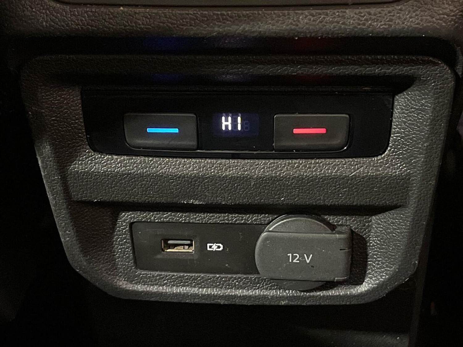 Used Volkswagen Tiguan 2018 for sale - 76969990: Photo 38