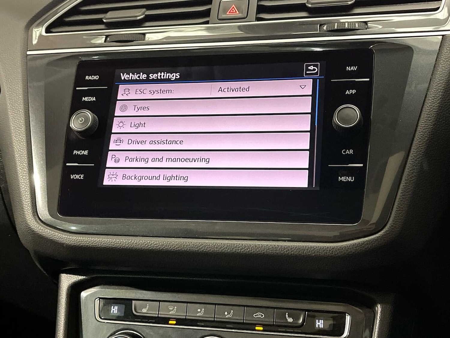 Used Volkswagen Tiguan 2018 for sale - 76969990: Photo 39