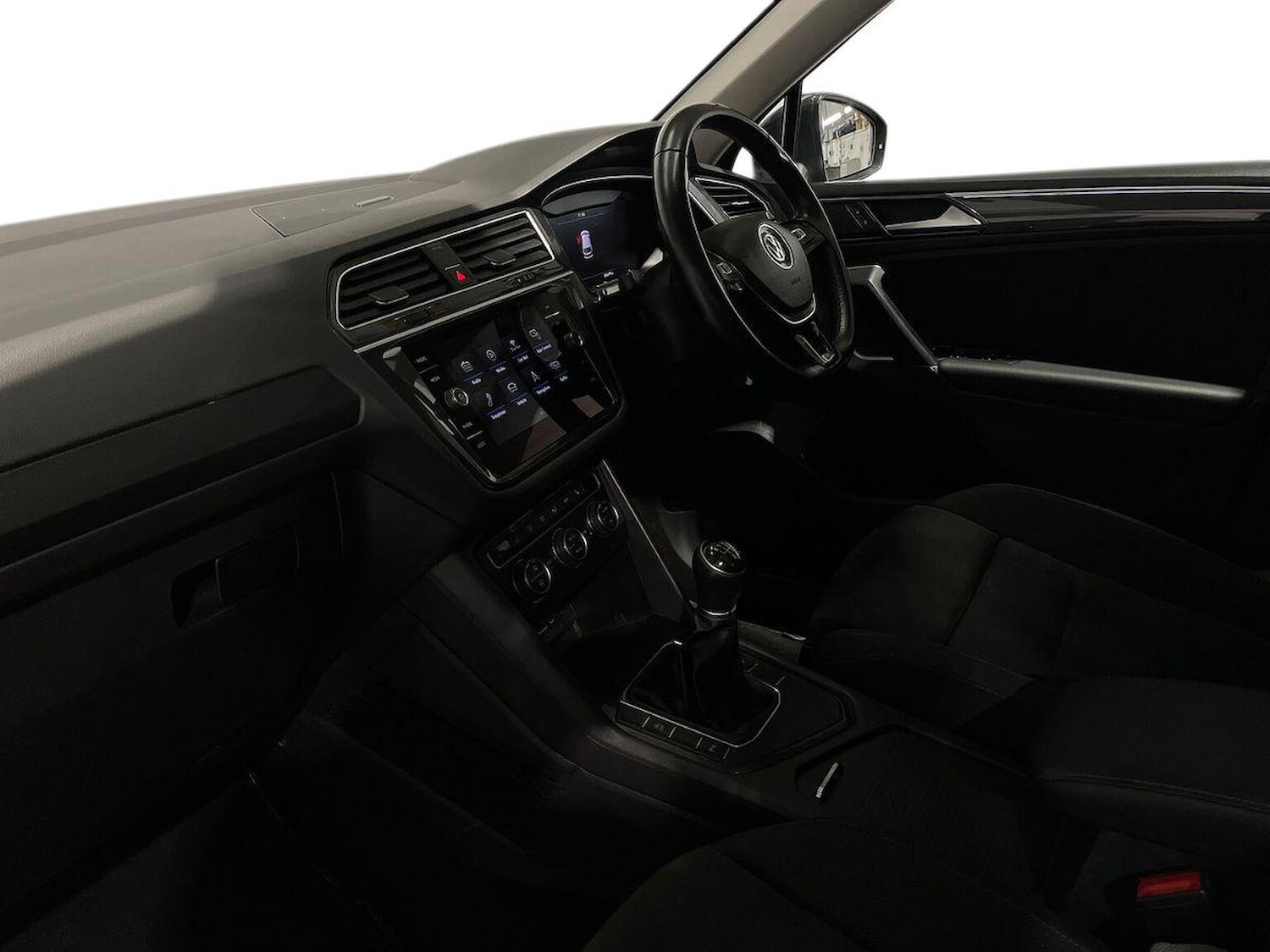 Used Volkswagen Tiguan 2018 for sale - 76969990: Photo 7