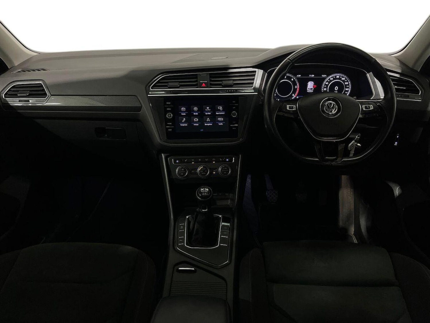 Used Volkswagen Tiguan 2018 for sale - 76969990: Photo 8