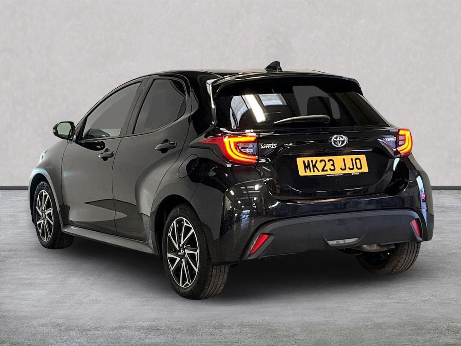 Used Toyota Yaris 2023 for sale - 76293013: Photo 2