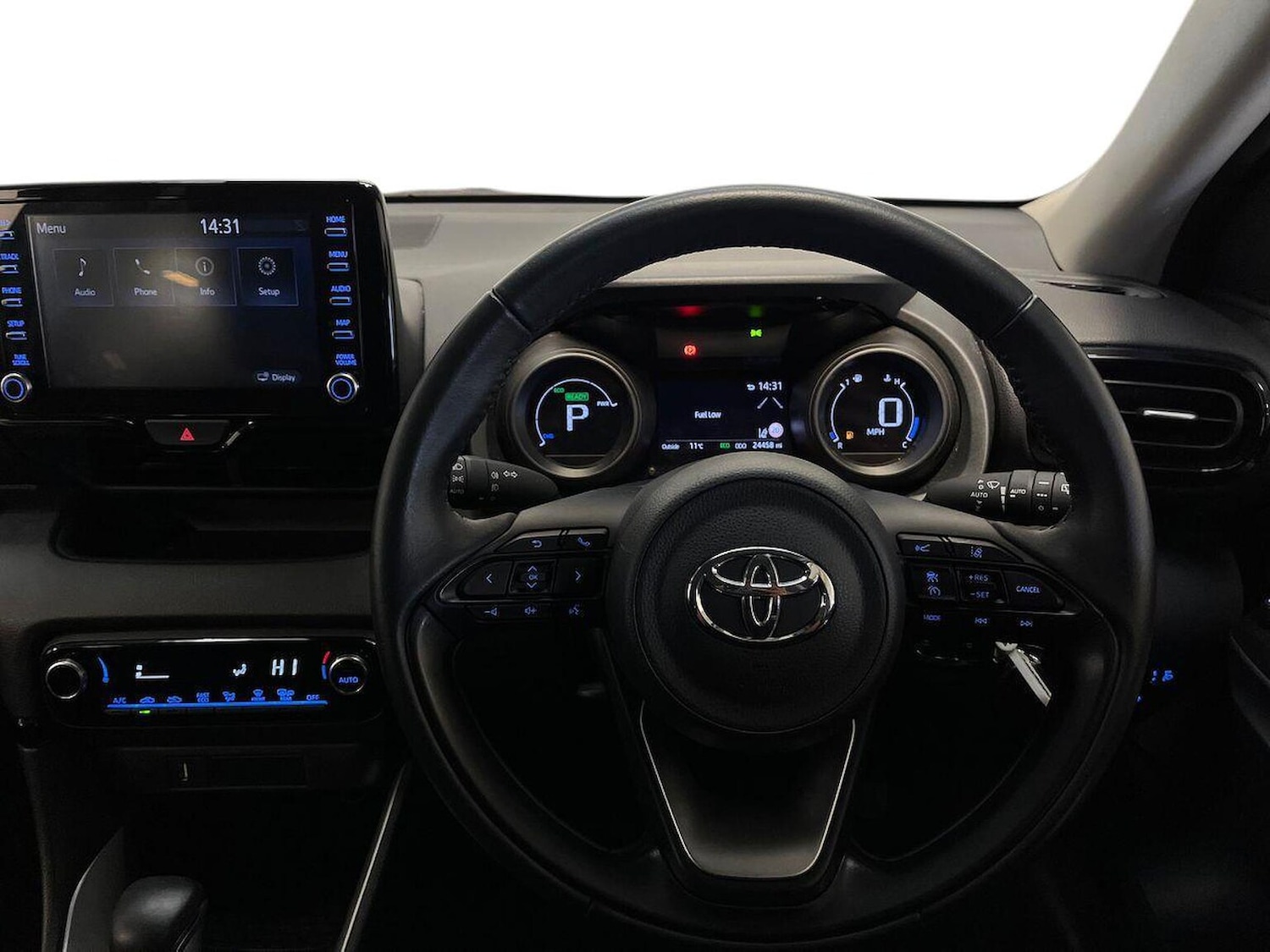 Used Toyota Yaris 2023 for sale - 76293013: Photo 9