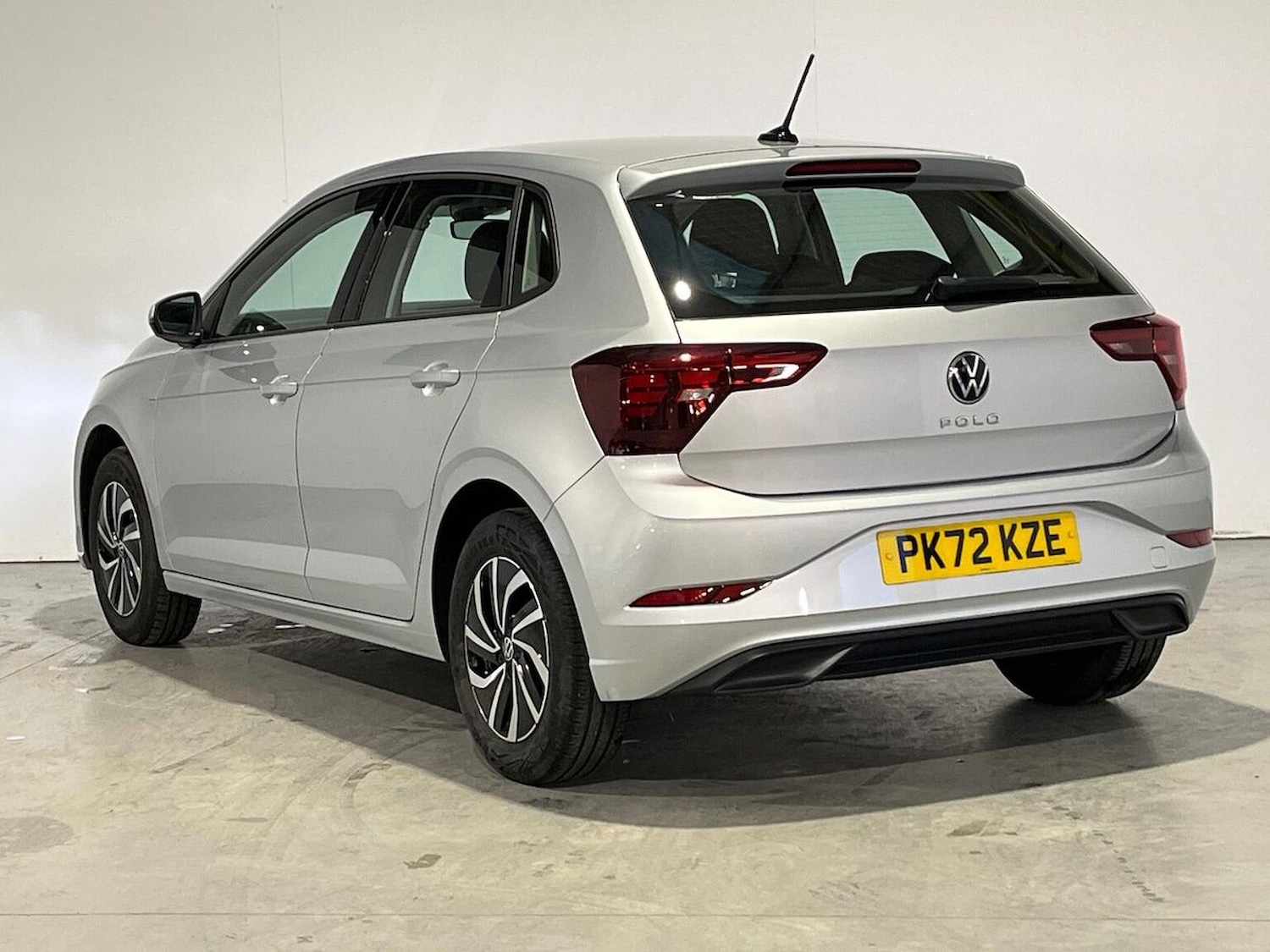 Used Volkswagen Polo 2022 for sale - 76706427: Photo 2