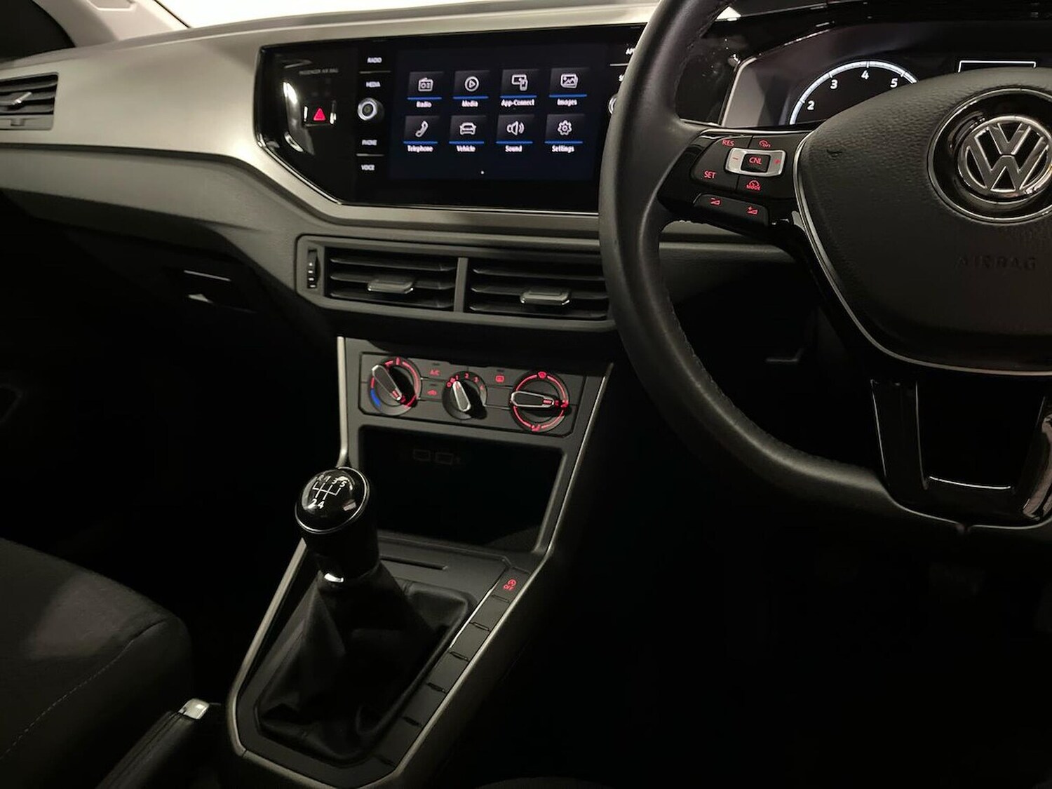 Used Volkswagen Polo 2019 for sale - 78195658: Photo 13