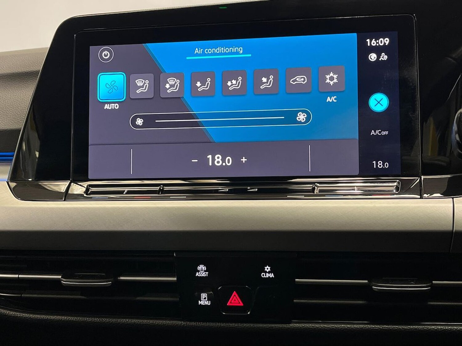 Used Volkswagen Golf 2023 for sale - 78195872: Photo 12