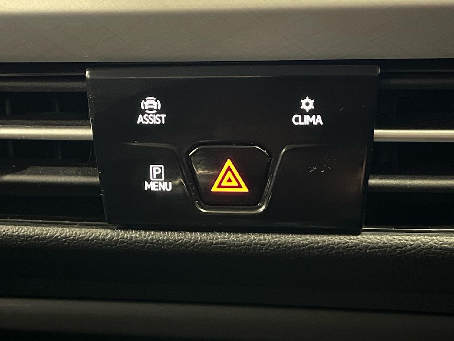 Used Volkswagen Golf 2023 for sale - 78195872: Photo 30