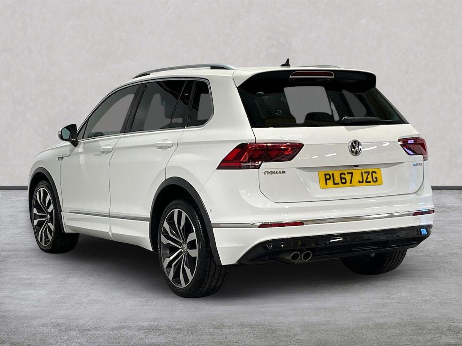 Used Volkswagen Tiguan 2017 for sale - 76725925: Photo 2