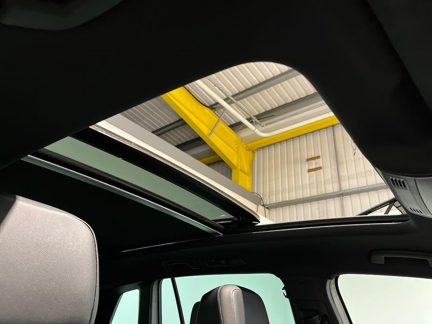 Used Volkswagen Tiguan 2017 for sale - 76725925: Photo 32