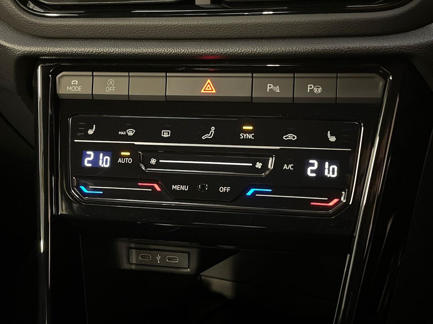 Used Volkswagen T-Roc 2025 for sale - 76288591: Photo 12