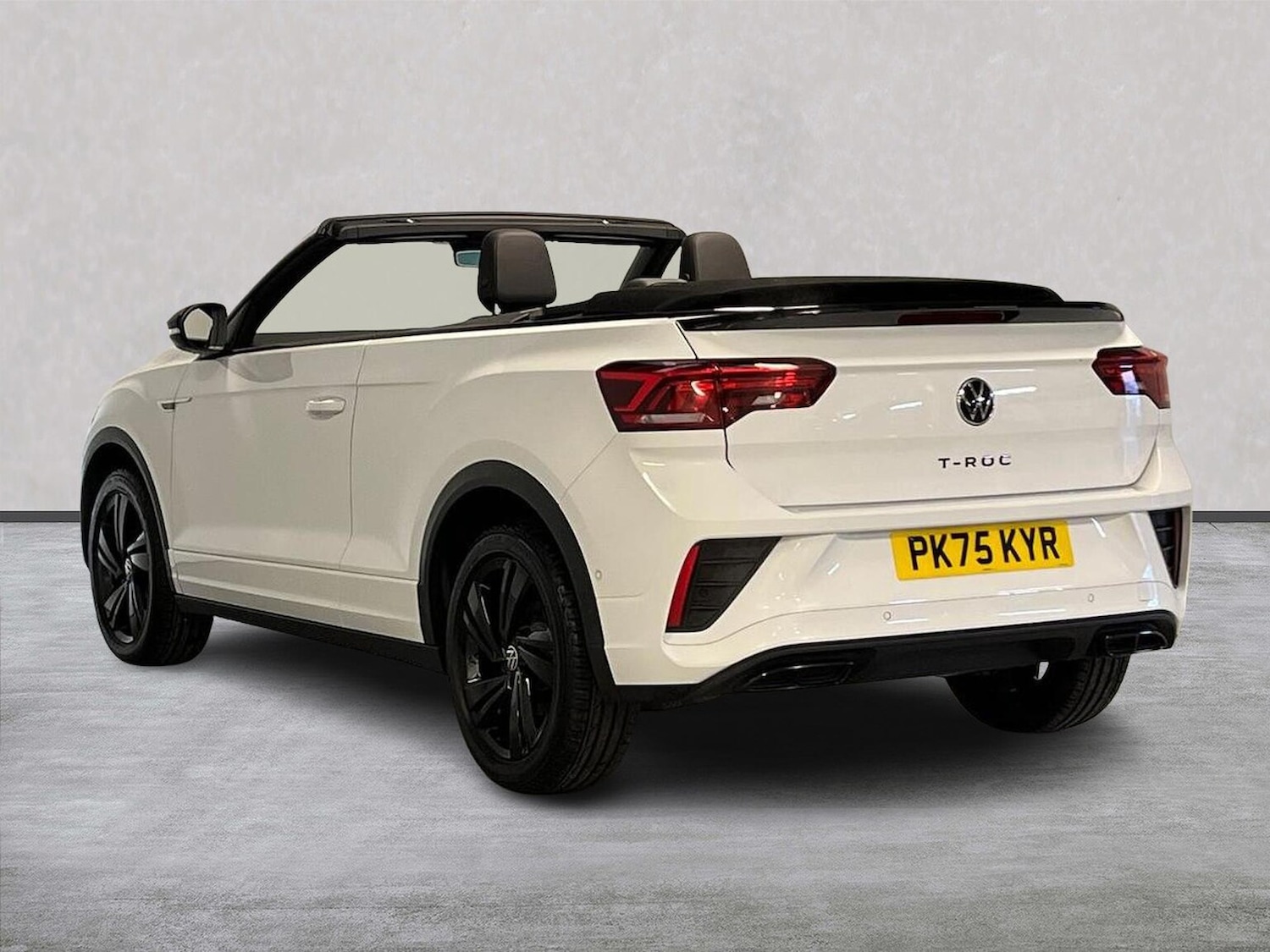Used Volkswagen T-Roc 2025 for sale - 76288591: Photo 2