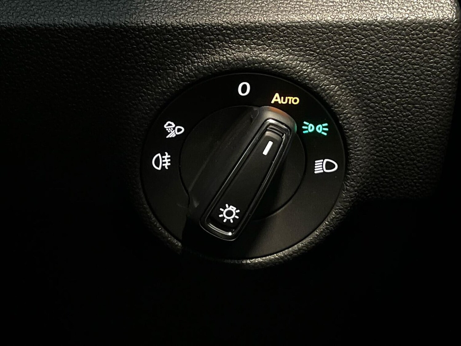Used Volkswagen T-Roc 2025 for sale - 76288591: Photo 22