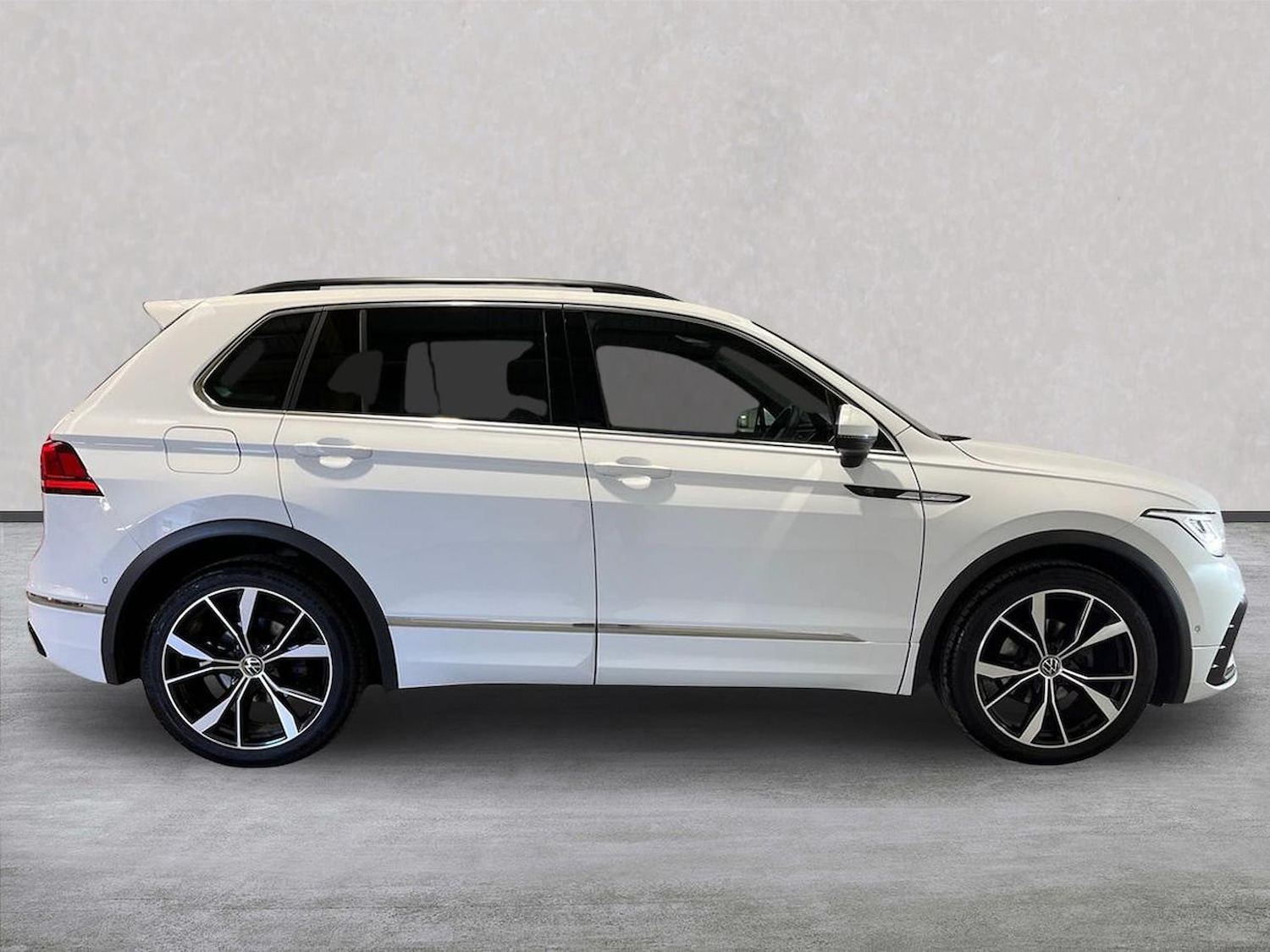Used Volkswagen Tiguan 2023 for sale - 78195764: Photo 3
