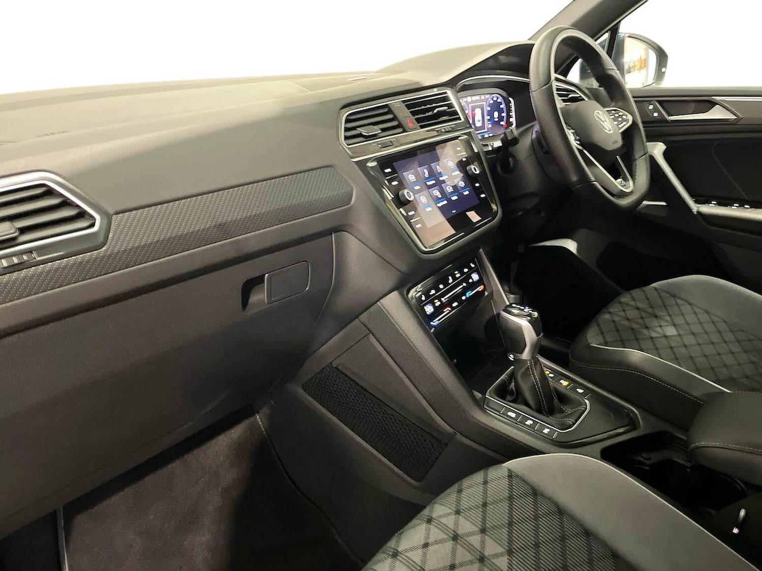 Used Volkswagen Tiguan 2024 for sale - 76809404: Photo 7