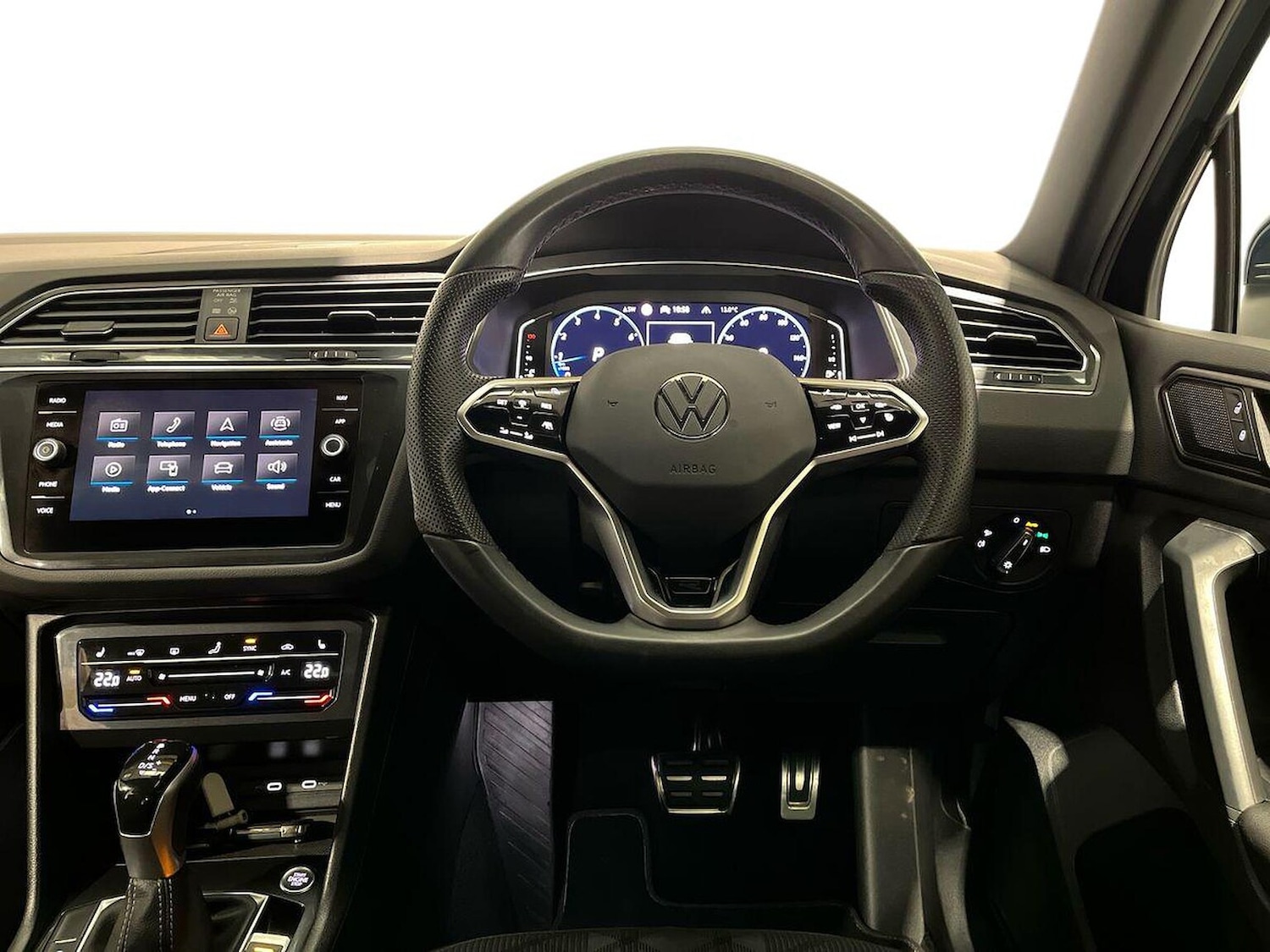 Used Volkswagen Tiguan 2024 for sale - 76809404: Photo 9