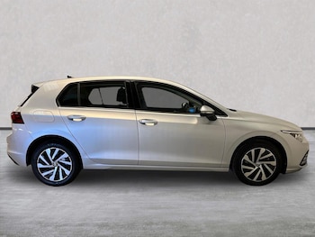 Used Volkswagen Golf 2022 for sale - 76643564: Photo