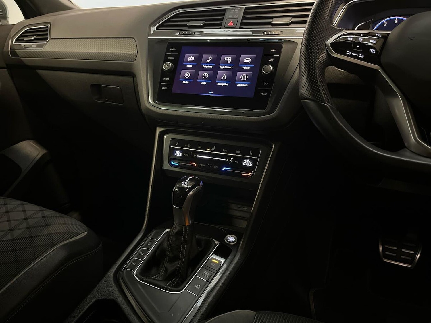 Used Volkswagen Tiguan 2020 for sale - 76300736: Photo 13