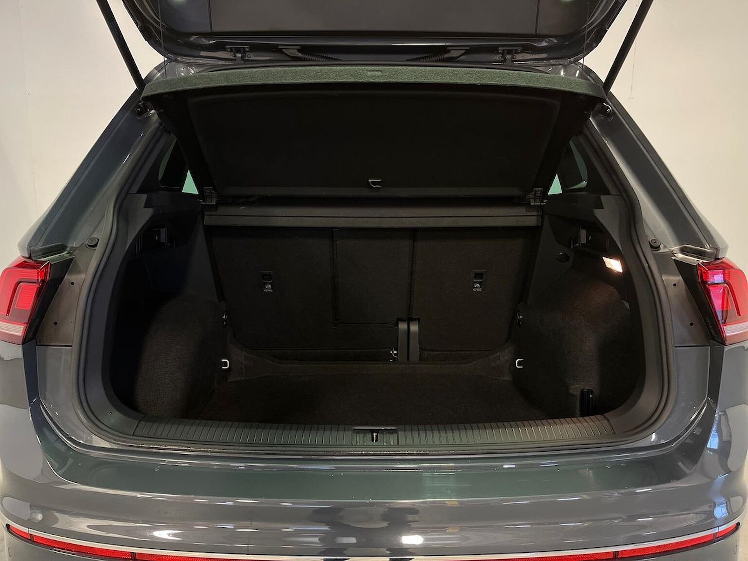 Used Volkswagen Tiguan 2020 for sale - 76300736: Photo 17
