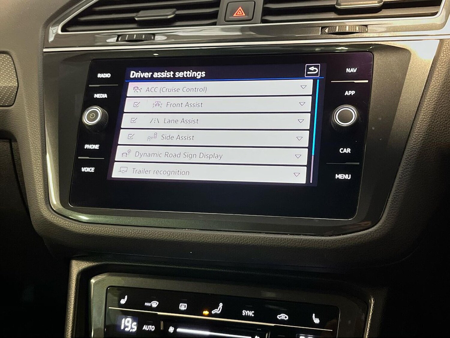 Used Volkswagen Tiguan 2020 for sale - 76300736: Photo 32