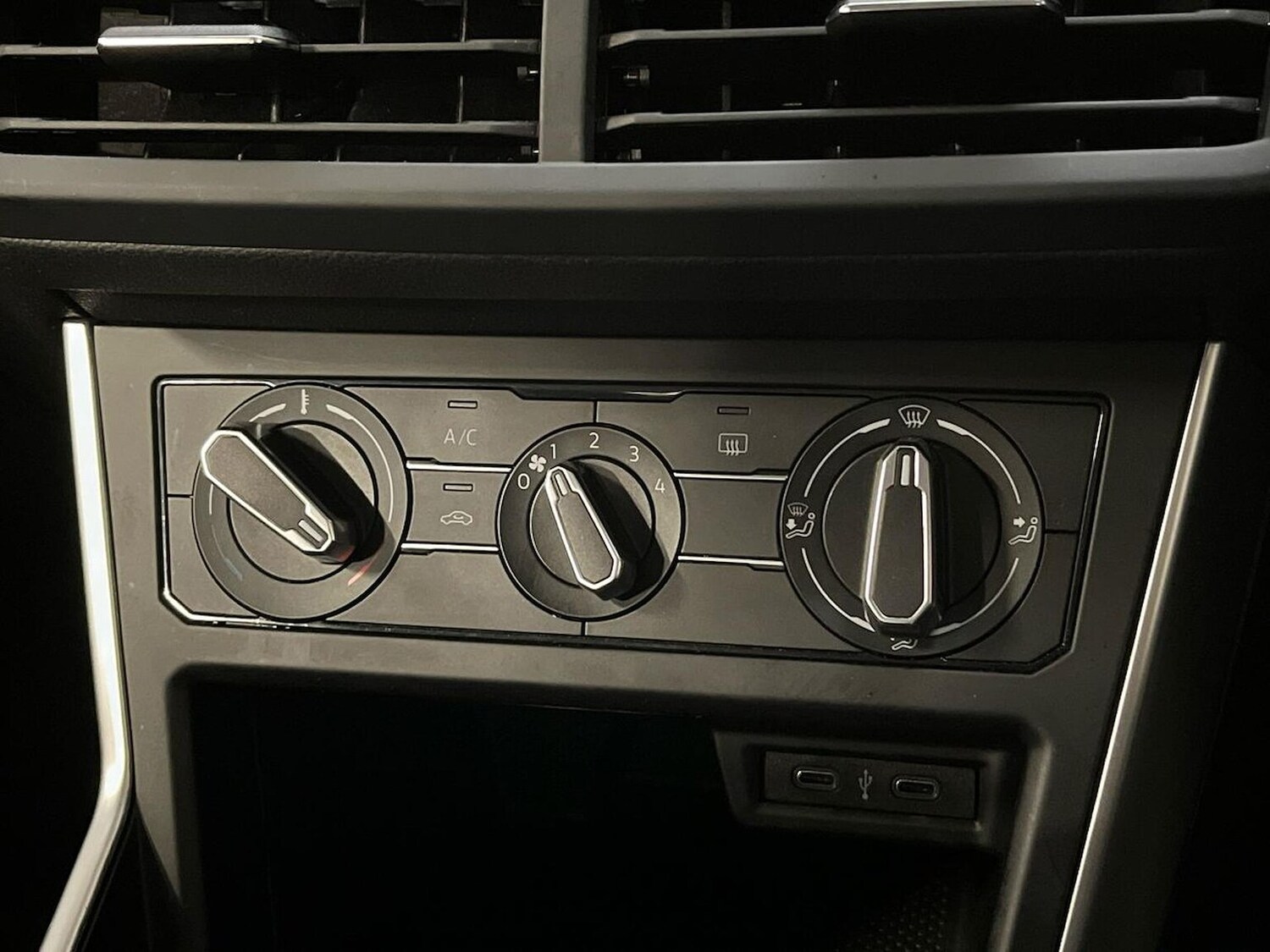 Used Volkswagen Polo 2022 for sale - 76490505: Photo 12