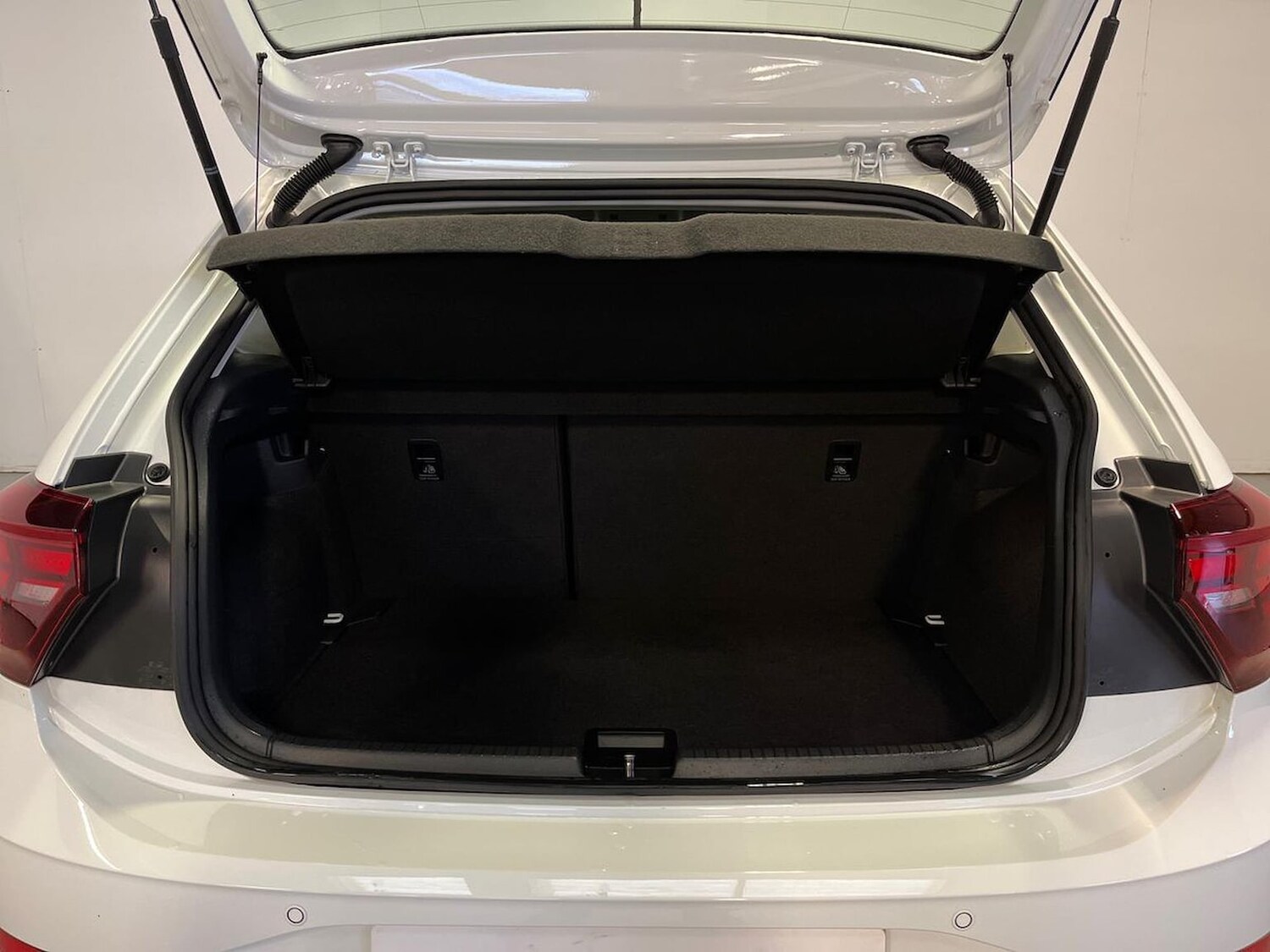 Used Volkswagen Polo 2022 for sale - 76490505: Photo 17