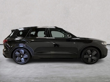 Used Volkswagen Touareg 2025 for sale - 75490403: Photo