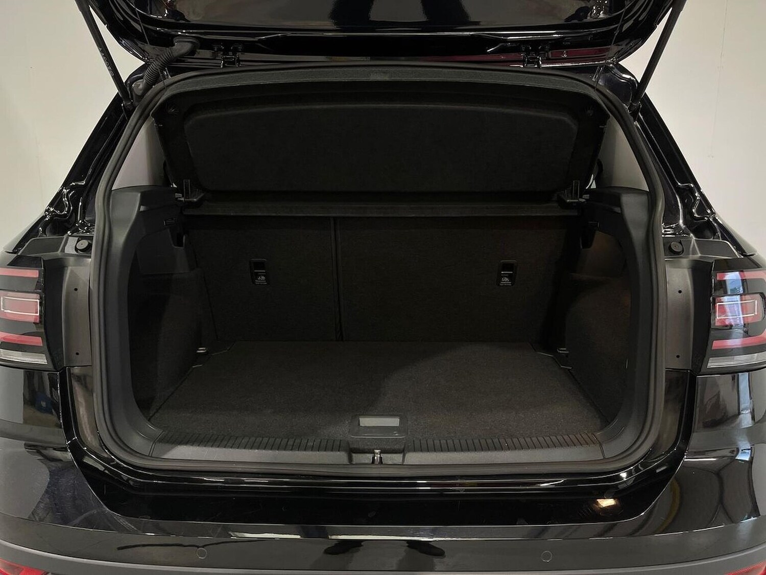 Used Volkswagen T-Cross 2022 for sale - 76681730: Photo 17