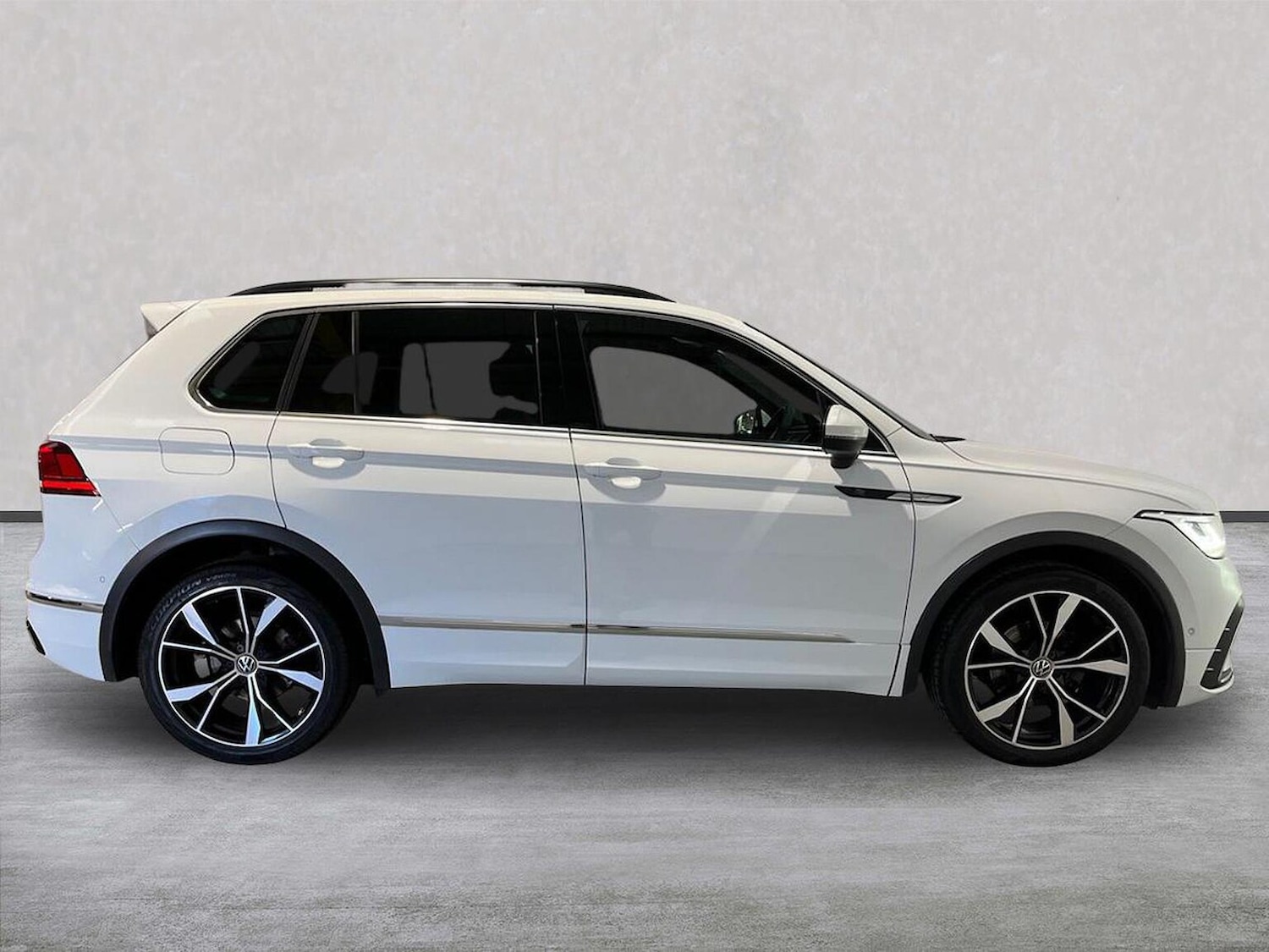 Used Volkswagen Tiguan 2021 for sale - 76791832: Photo 3