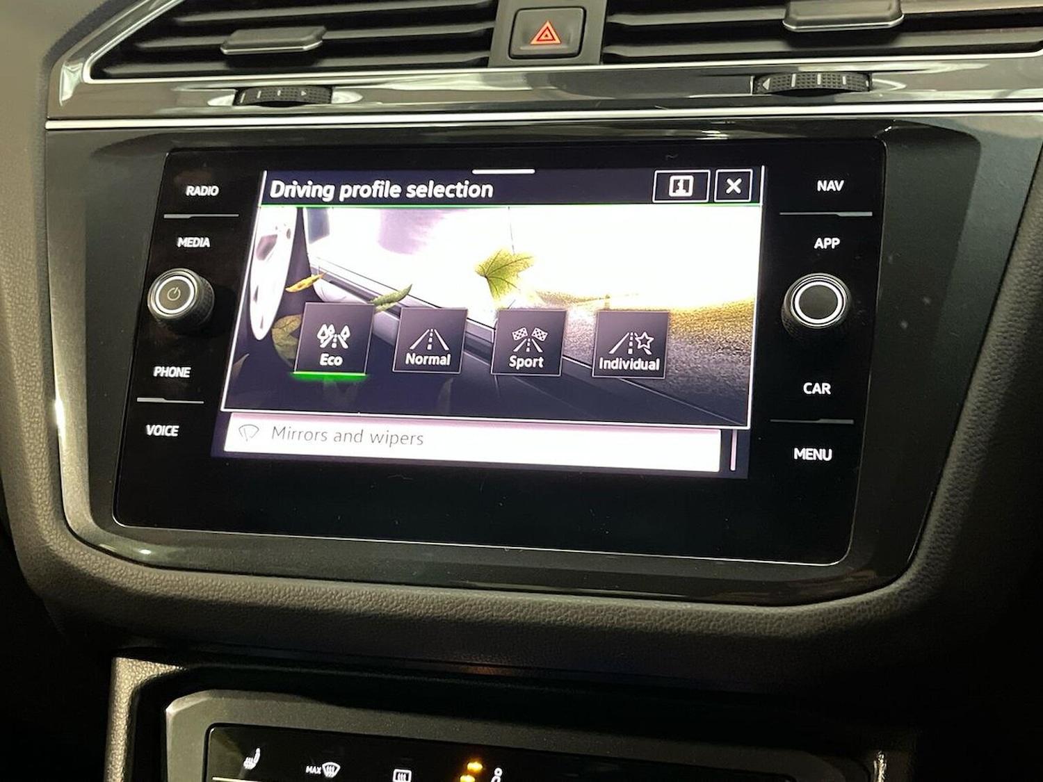 Used Volkswagen Tiguan 2021 for sale - 76791832: Photo 40