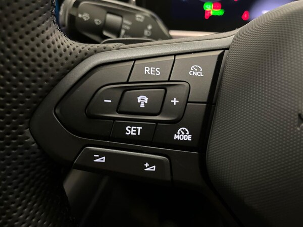 Used Volkswagen Passat 2025 for sale - 76288575: Photo 27