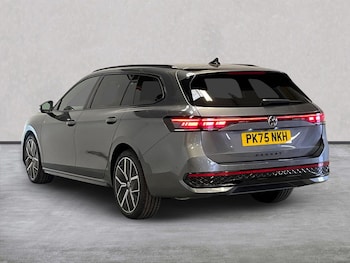 Used Volkswagen Passat 2025 for sale - 76288575: Photo 2