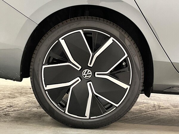 Used Volkswagen Passat 2025 for sale - 76288575: Photo 6