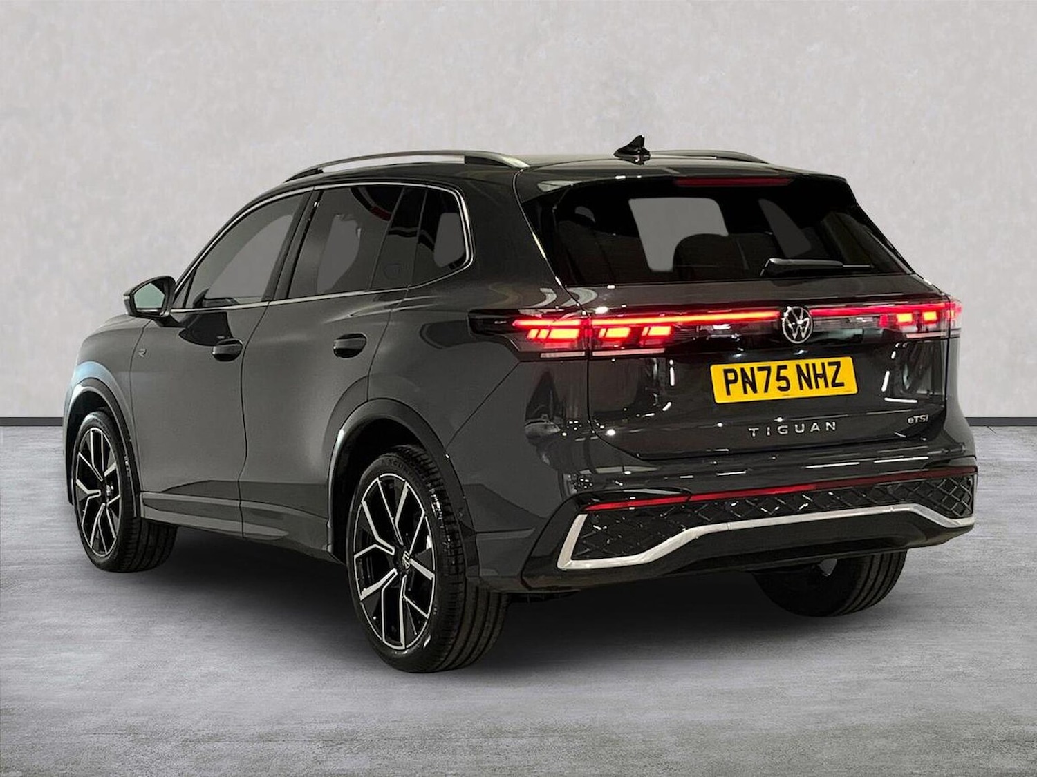 Used Volkswagen Tiguan 2025 for sale - 78195894: Photo 2